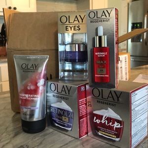 New in Box OLAY Anti-Aging skincare set
